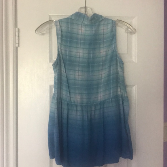 Ombré Blue sleeveless top - Picture 3 of 3